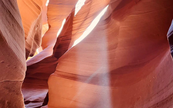 Page: Upper Antelope Canyon Guided Sightseers Tour