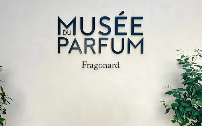 paris small-group tour: fragonard perfume museum, galeries lafayette fashion show, ducasse chocolate tasting-1