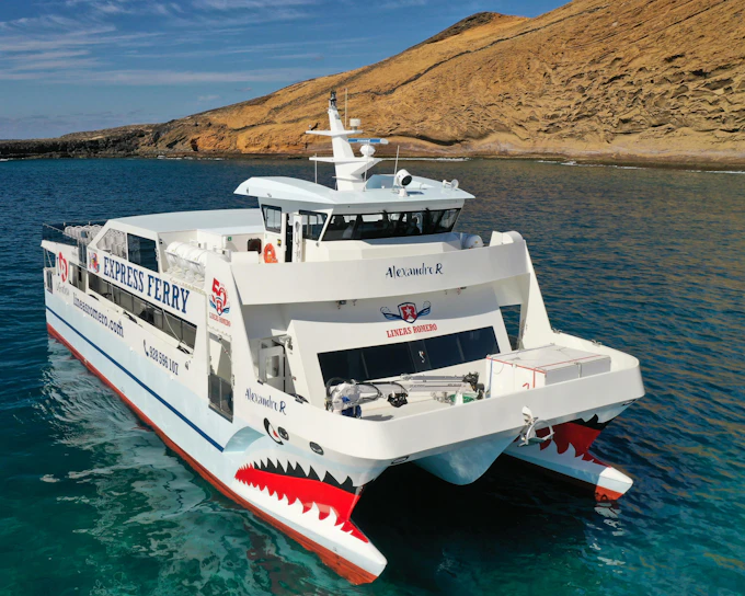 From Lanzarote: Round-Trip Ferry Transfers to La Graciosa Island (Product 54599)