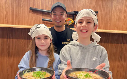 kookles in kyoto: ramen maken en kommen beschilderen in gion-1