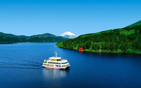 Hakone Lake Ashi Sightseeing Cruise