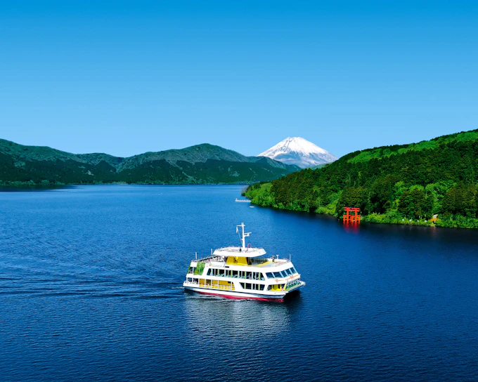 Hakone Lake Ashi Sightseeing Cruise