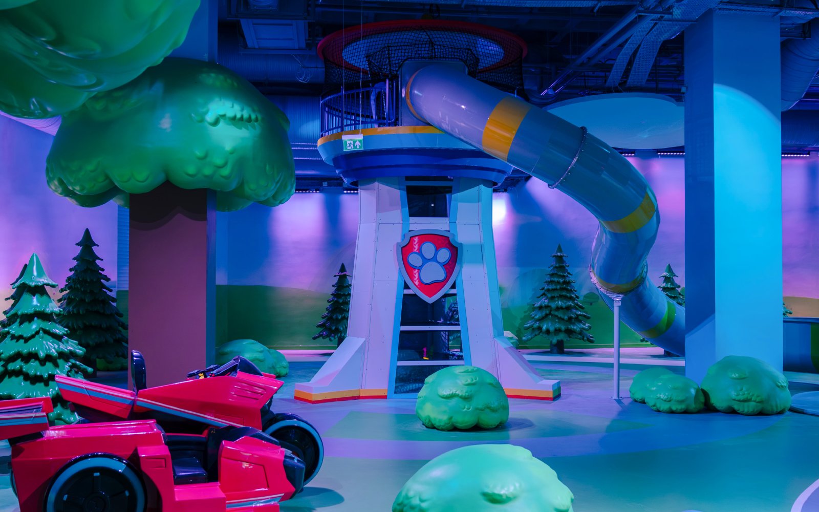 Adventure Bay lookout tower with slide inside Nickelodeon Play Tersane Istanbul.