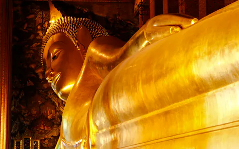 Reclining Buddha statue at Wat Pho, Bangkok, part of the Top 3 Must-See Temples tour.
