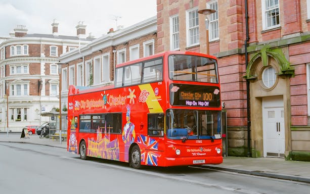 city sightseeing: chester hopp av og på-buss tur-3