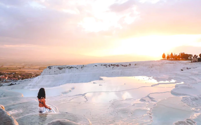 Pamukkale, Hierapolis and Salda Lake 2-Day Tour with Thermal Spa Hotel Stay