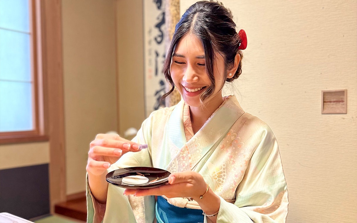 Kimono-clad woman participating in a tea ceremony in Shinagawa, Tokyo.