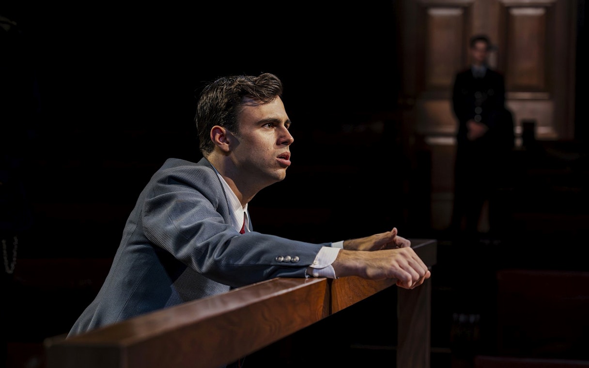 Stage performance of "Witness for the Prosecution" in West End courtroom setting.