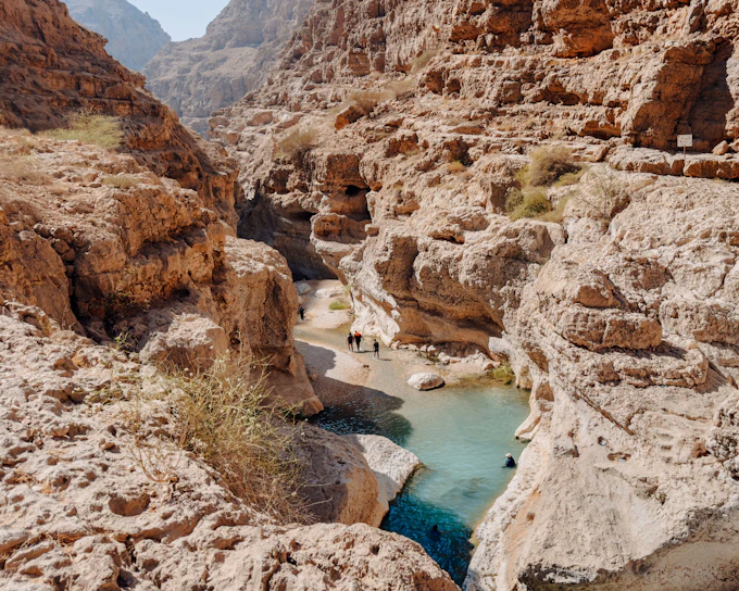 From Muscat: Full-Day Tour of Wadi Shab & Bimmah Sinkhole