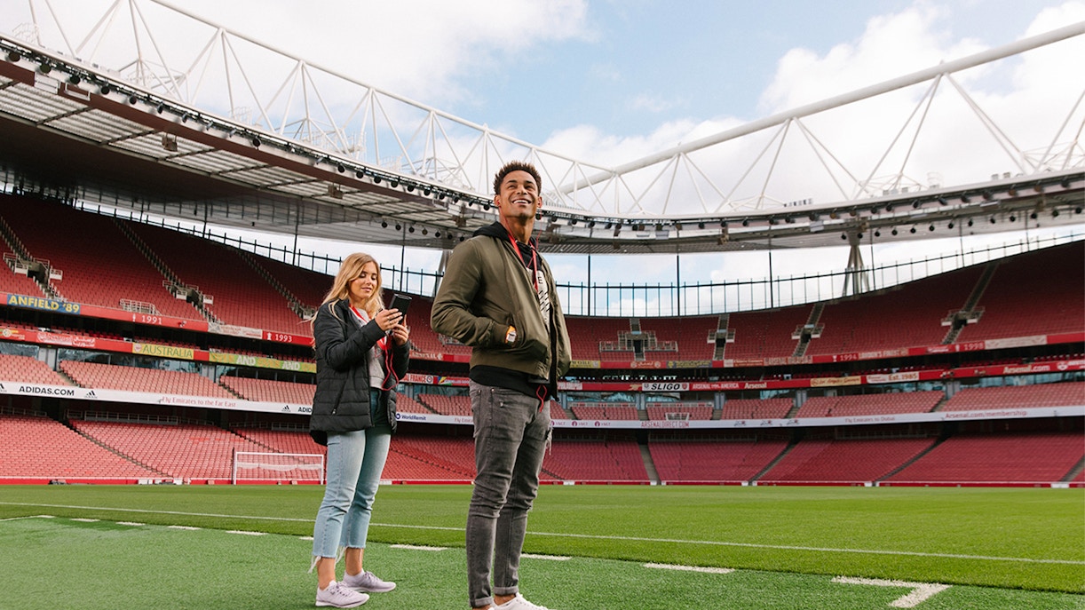 https://cdn-imgix.headout.com/media/images/07766458047dc7b7ed91812d59bccac1--0017-EmiratesStadiumTour3-Pitchside.jpg