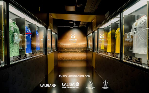 combo: legends the home of football + entradas al estadio santiago bernabeu-2