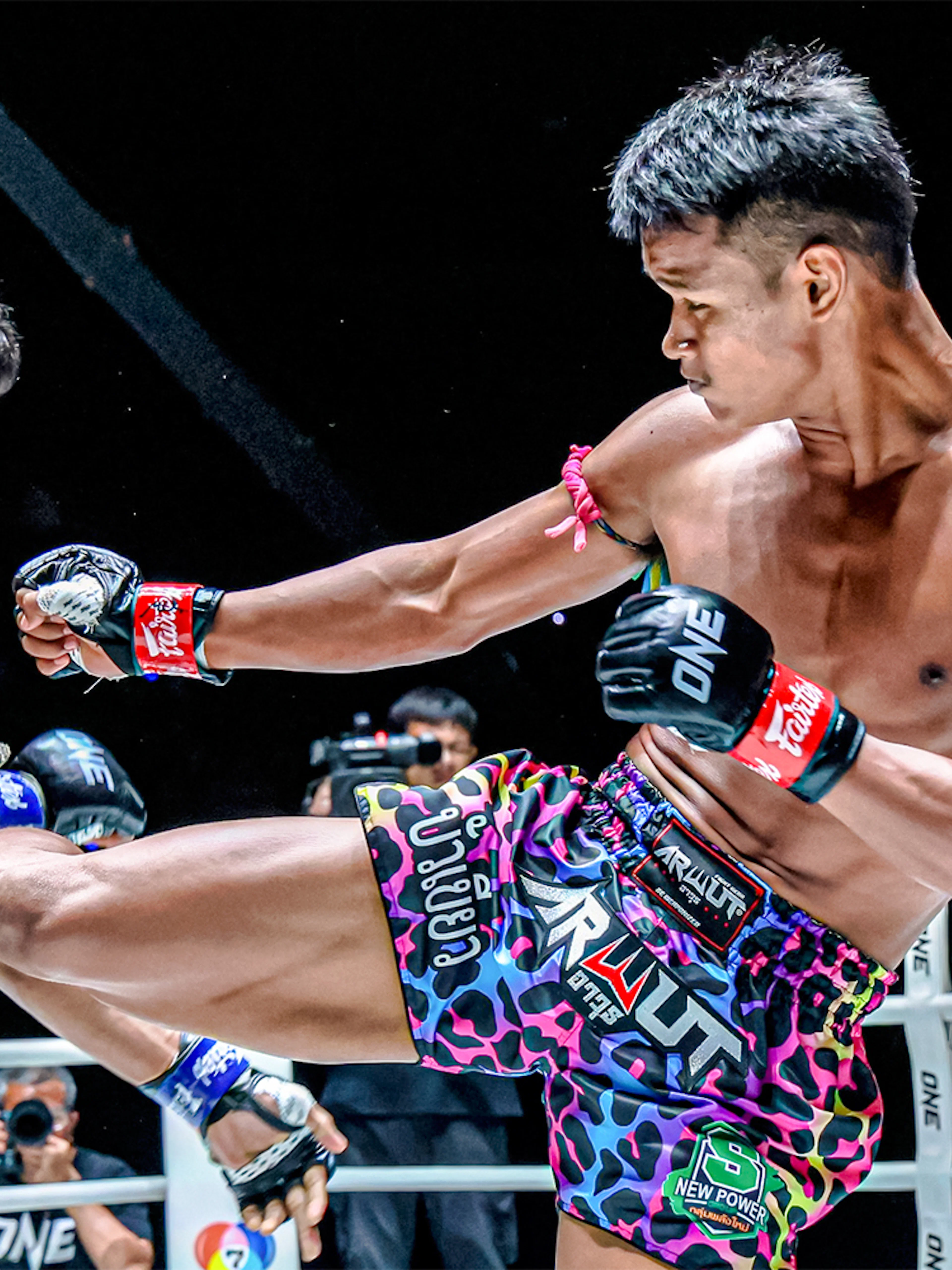 Muay Thai fighters competing at One Lumpinee Boxing Stadium.