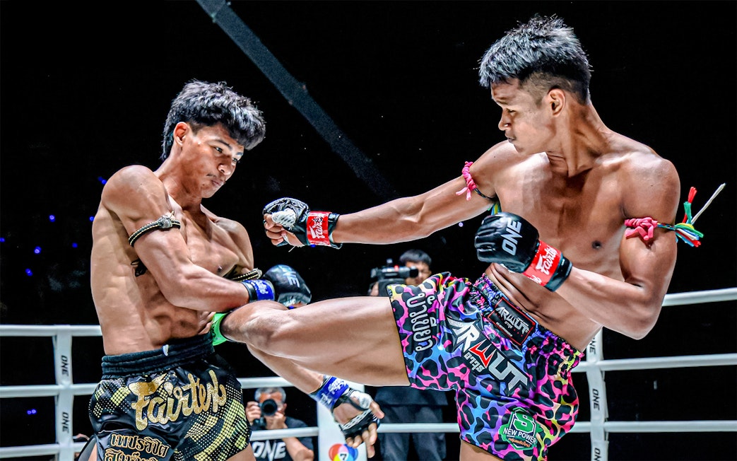 Muay Thai fighters competing at One Lumpinee Boxing Stadium.