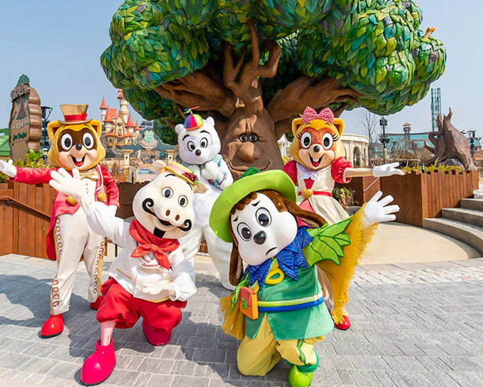 Lotte World Theme Park & Museum + Basic School Uniform Set