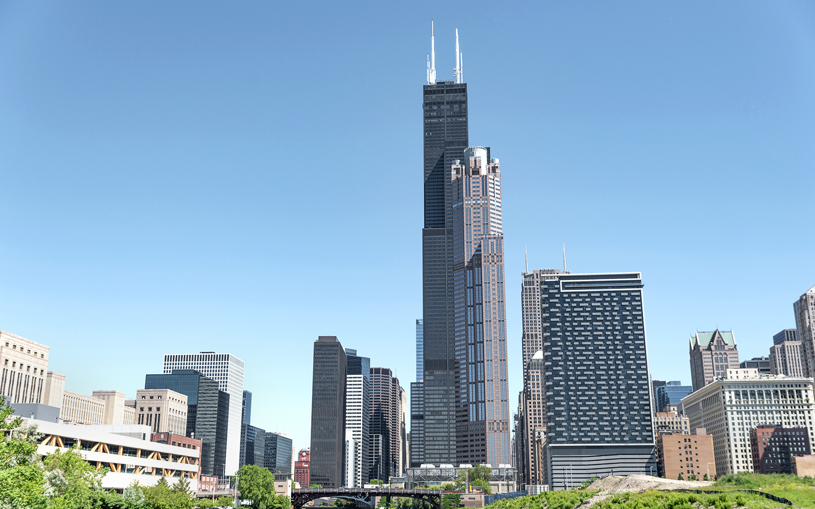 Willis Tower view from Chicago River Architecture Cruise.