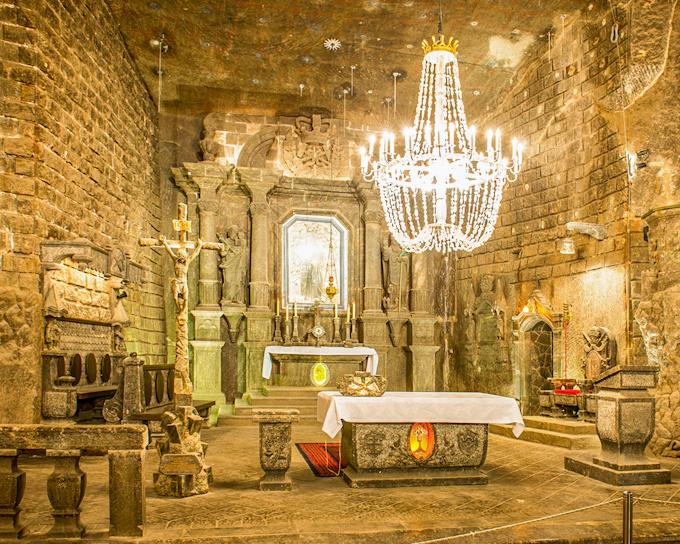 From Krakow: Wieliczka Salt Mine & Oskar Schindler's Factory Guided Tour