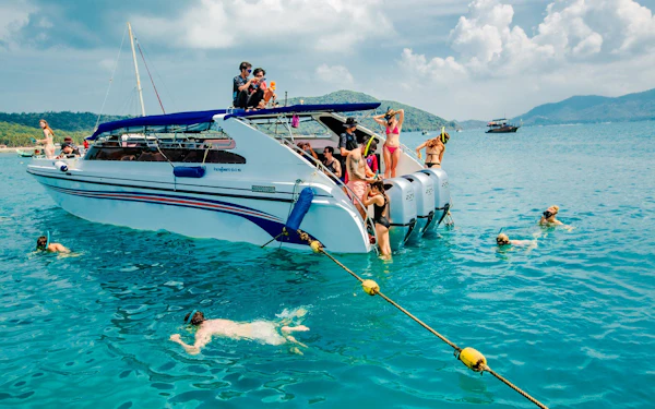 Koh Samui Pig Island Speedboat Tour with Lunch and Transfers