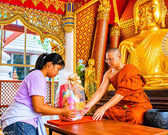 Bangkok: Ayutthaya Temples, Thai Traditions & Local Life