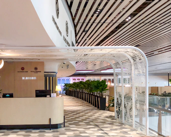 BLOSSOM by SATS & Plaza Premium Lounge at Singapore Changi Airport (Terminal 4)
