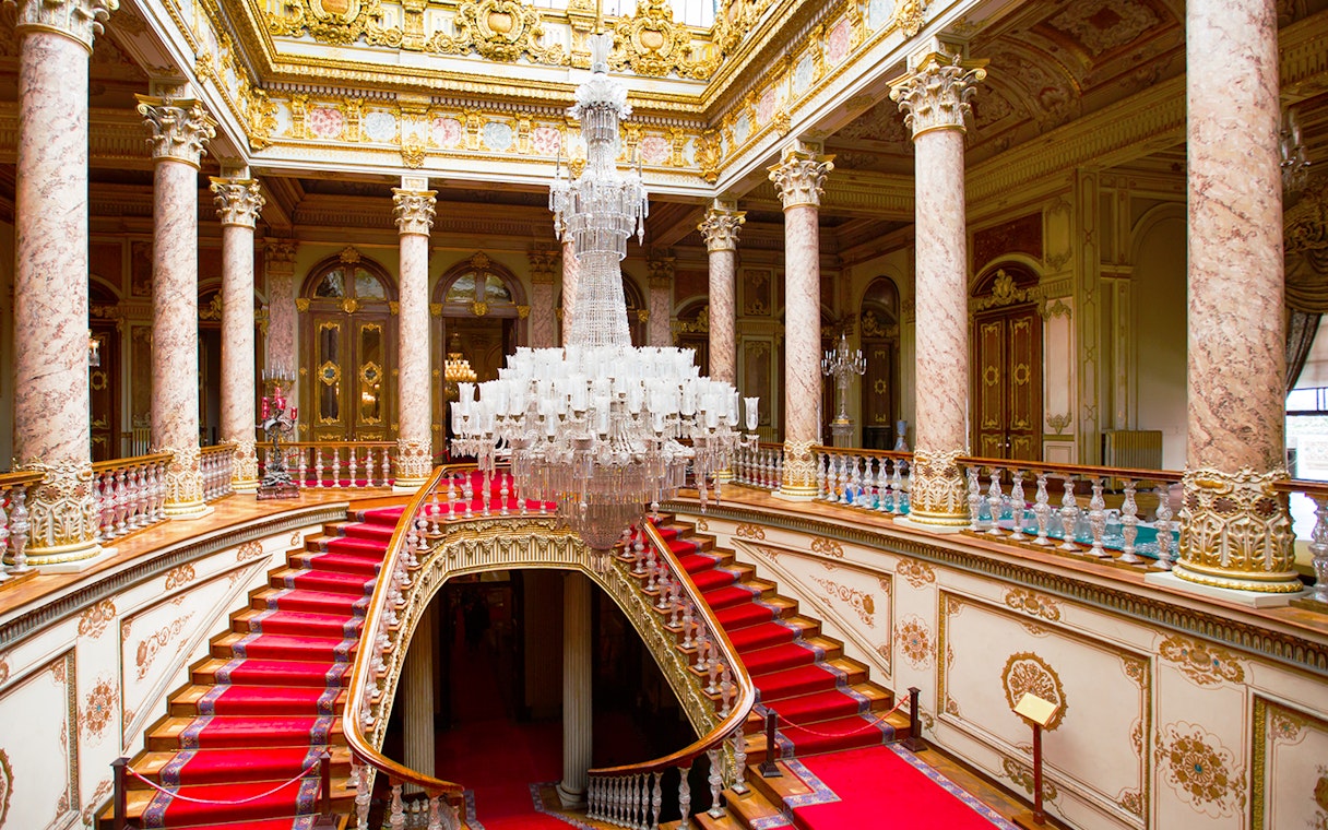 Crystal staircase and chandelier in the Ceremonial Hall, Dolmabahçe Palace, Istanbul.