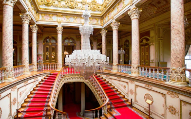 Crystal staircase and chandelier in the Ceremonial Hall, Dolmabahçe Palace, Istanbul.