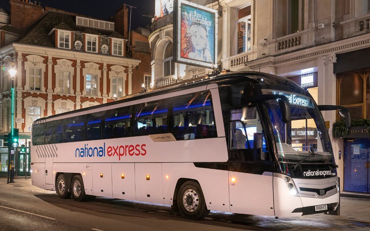 biglietti di sola andata national express: tratta aeroporto di stansted - stazione di london victoria-4 biglietti di sola andata national express: tratta aeroporto di stansted - stazione di london victoria-4