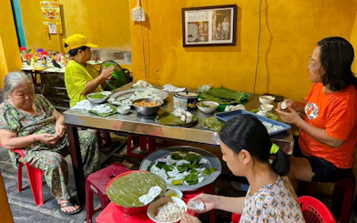 Hoi An Ancient Town Small-Group Walking Tour