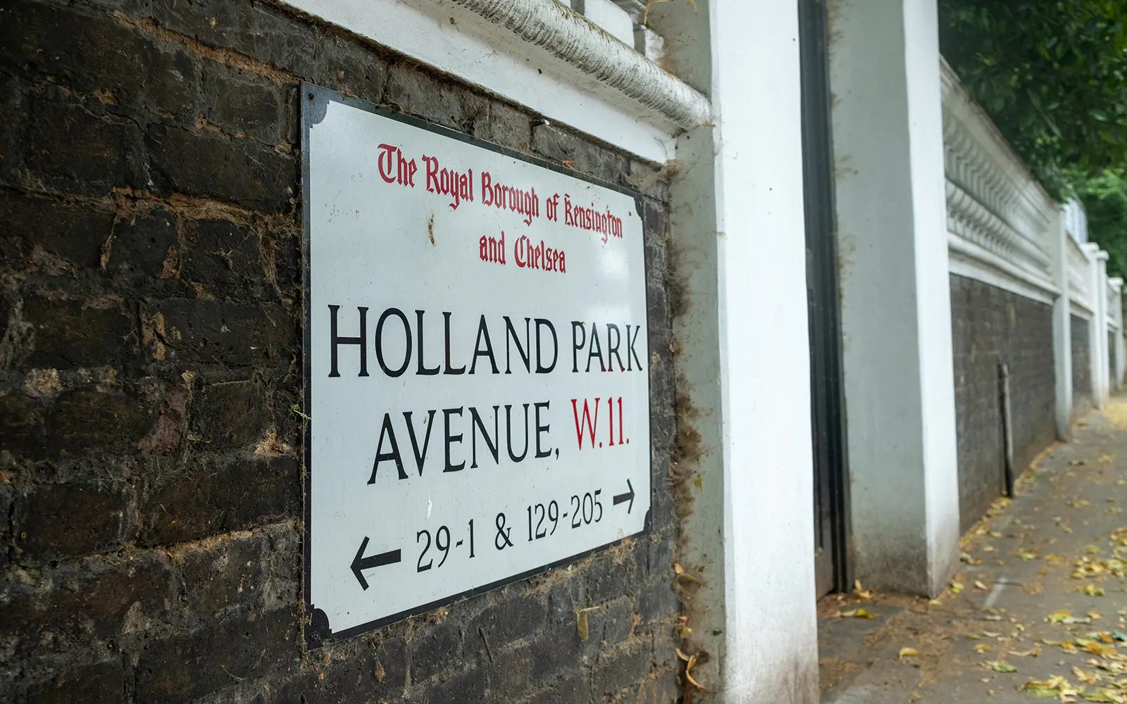 Holland Park Avenue