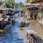 Khlong Bang Luang Floating Market