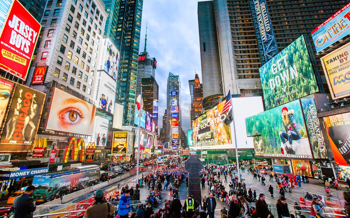 bądź widoczny na billboardzie na times square przez 24 godziny w nowym jorku-4