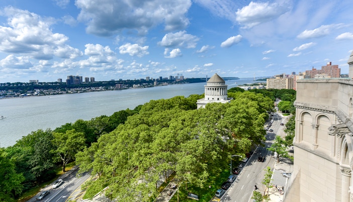 Grant's Tomb overlooking the Hudson River in New York City.