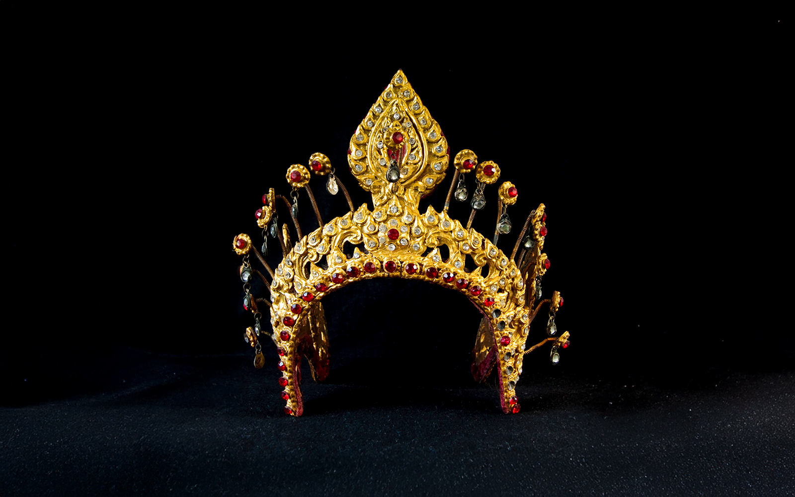 Thai crown