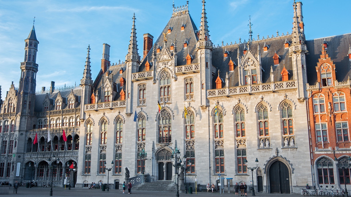 Family exploring Historium Bruges with virtual reality experience in Belgium.