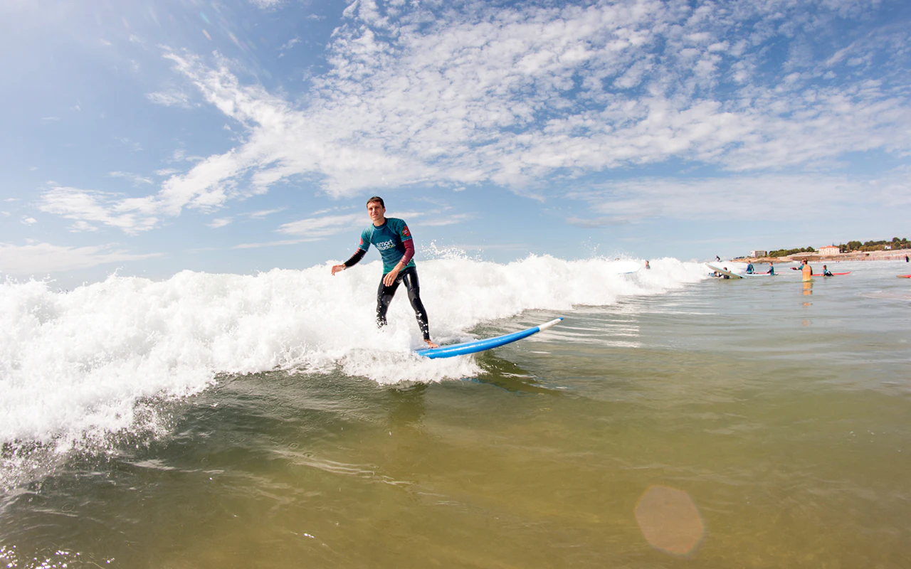 2-Hour Group Surf Lesson in Carcavelos Beach — 6