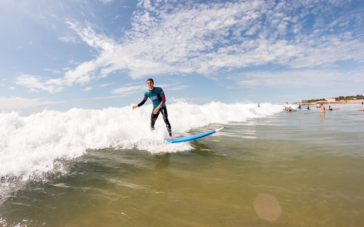 2-hour group surf lesson in carcavelos beach-6 2-hour group surf lesson in carcavelos beach-6