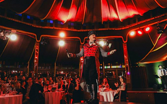 Performer on stage at The Mirage dinner show, Burlesque, Vienna.