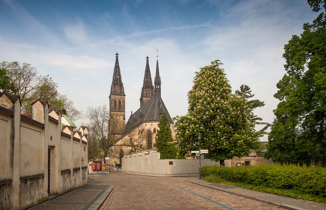 statue of the legendary premsyl and princess libuse at vysehrad park