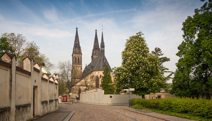 statue du légendaire premsyl et de la princesse libuse au parc de Vysehrad