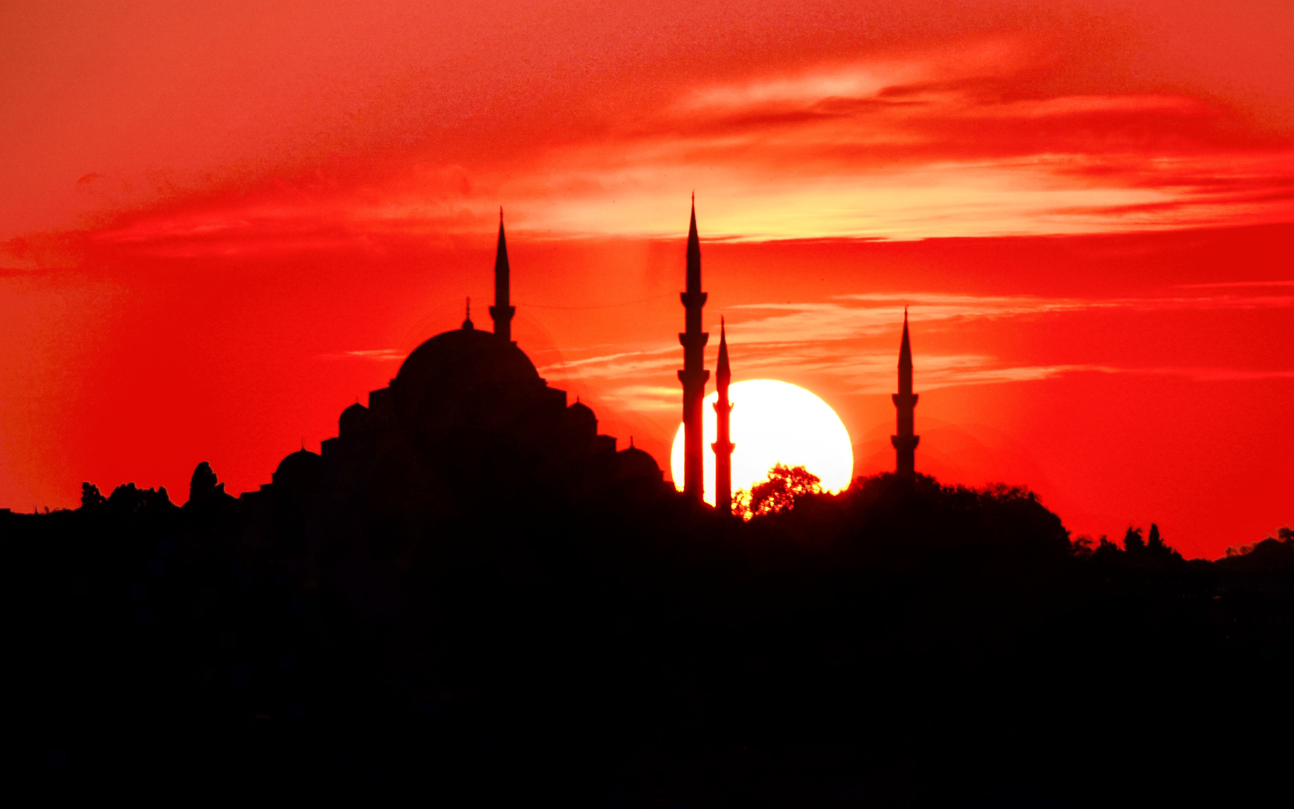Sunset behind the Blue Mosque minarets in Istanbul.