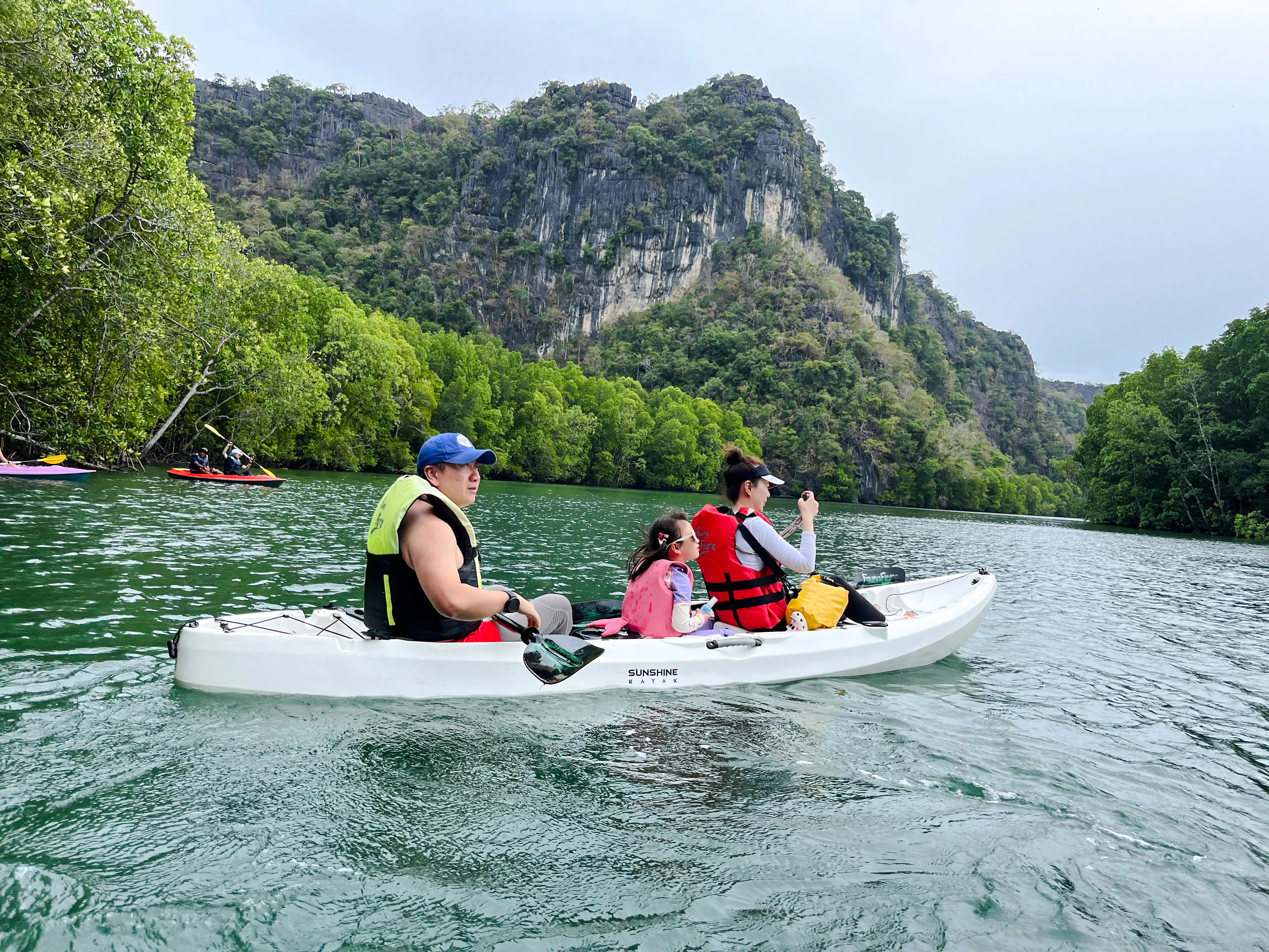 4 Hours Kilim Mangrove Kayaking Tour with Lunch