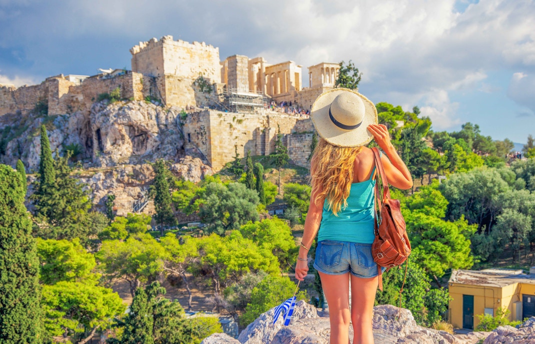 Walk to Acropolis in Athens