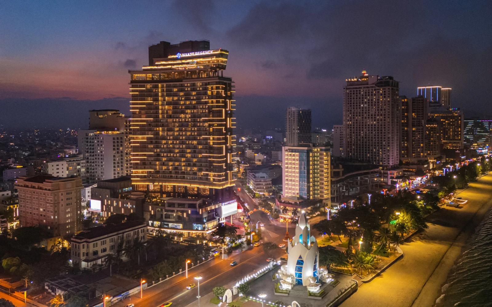 Hyatt Regency Nha Trang: Lobster and Seafood BBQ Dinner Buffet (Product 55441)