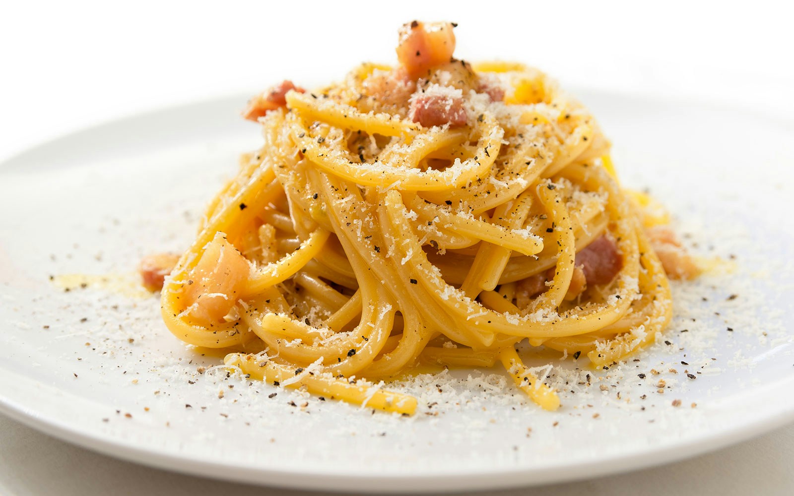 Carbonara pasta with pancetta and cheese at Osteria Fernando near Mamertine Prison, Italy.