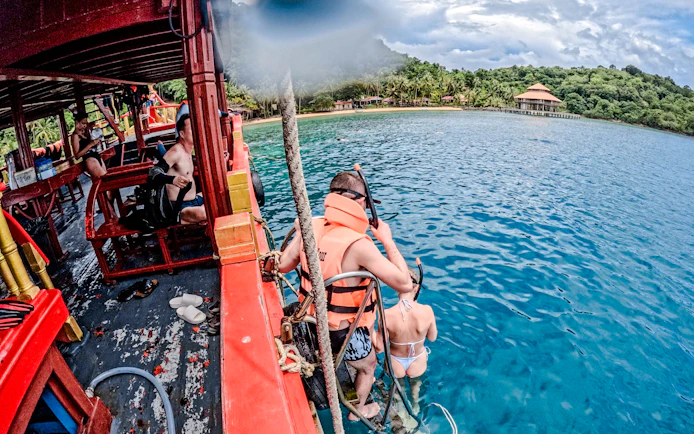 Koh Chang 3 or 4-Island Big Boat Snorkeling Tour with Lunch