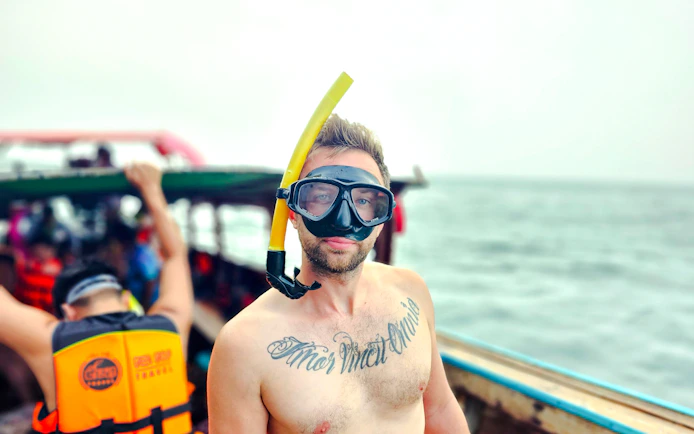 From Koh Lanta: 4 Islands Longtail Boat Tour with Emerald Cave
