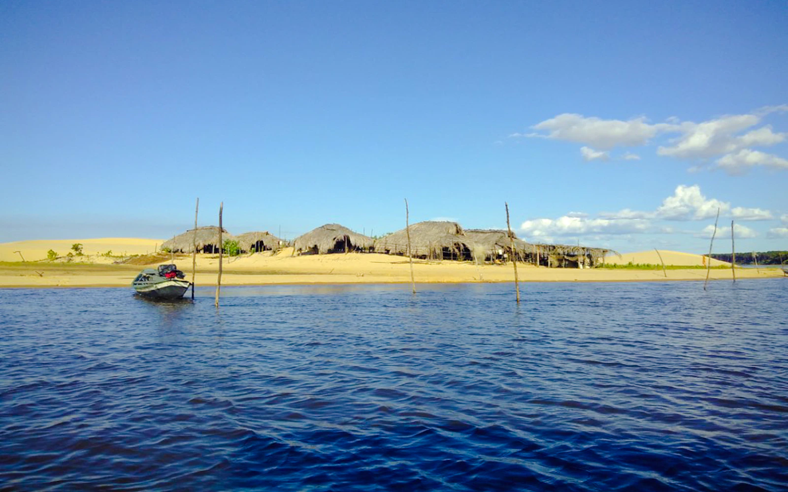 Preguiças River Speedboat Tour to Vassouras, Mandacaru Lighthouse and Caburé Beach
