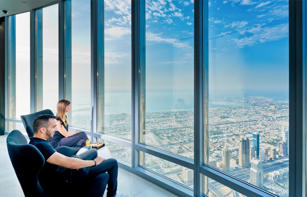 burj khalifa at the top