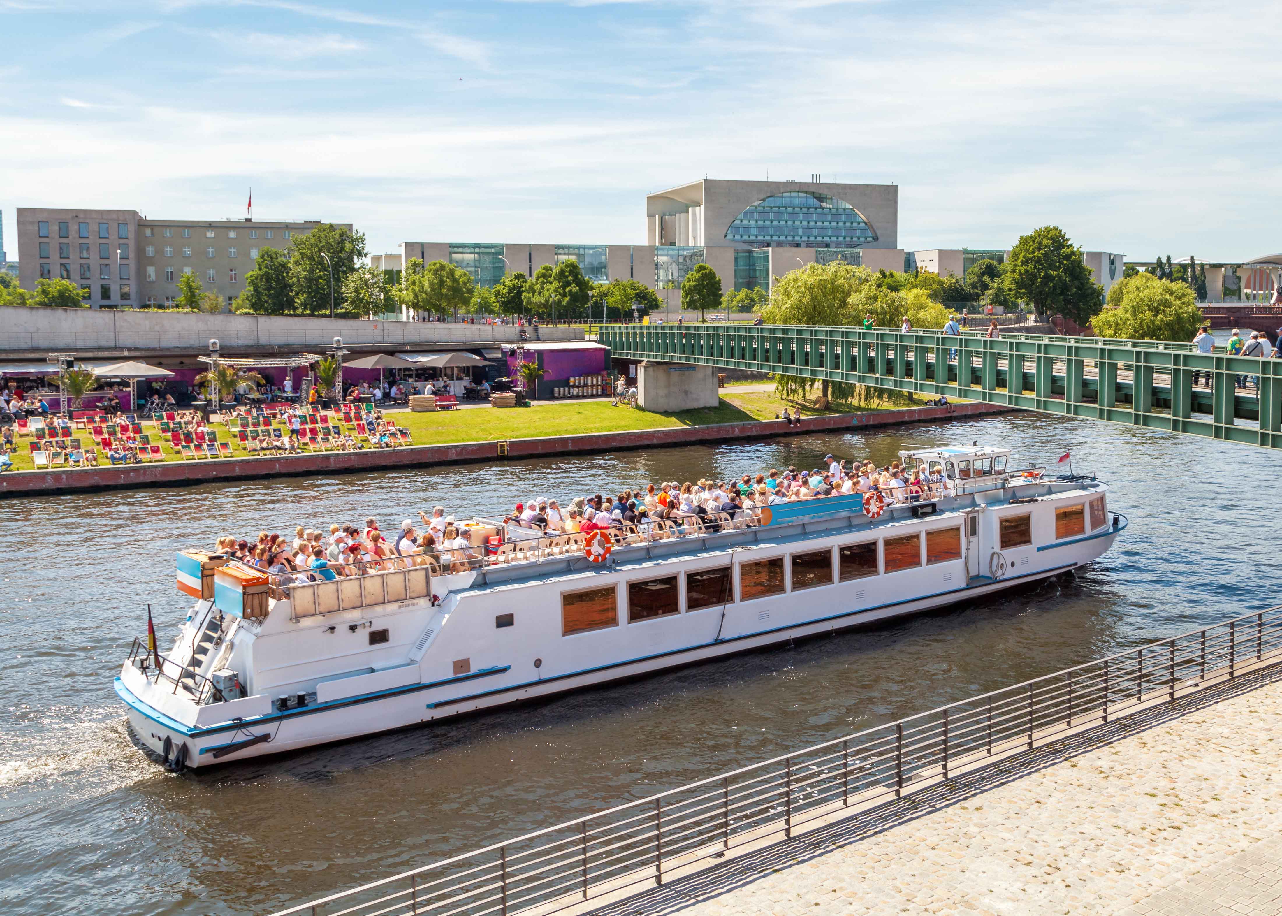 Facilities available on Berlin boat tours