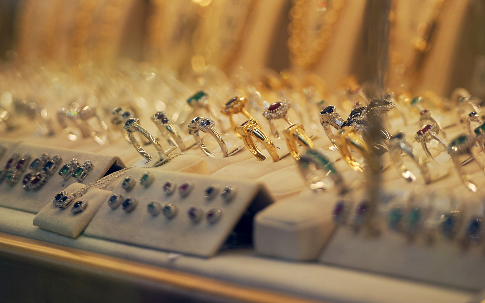 Jewelry display in Florence shop, part of Rome to Florence and Pisa tour.