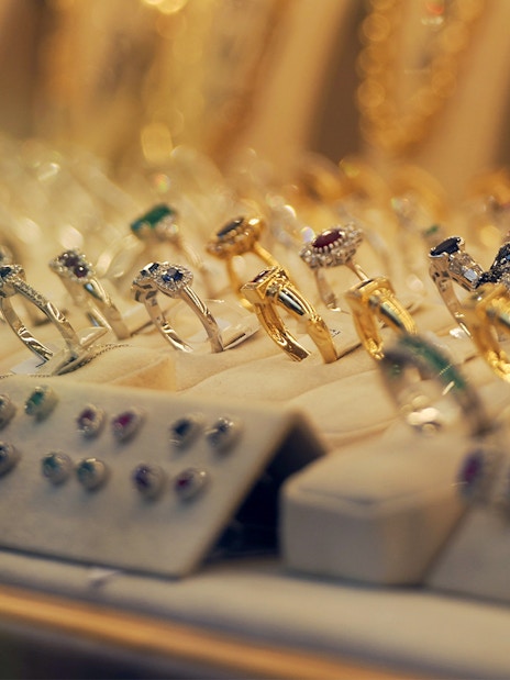 Jewelry display in Florence shop, part of Rome to Florence and Pisa tour.